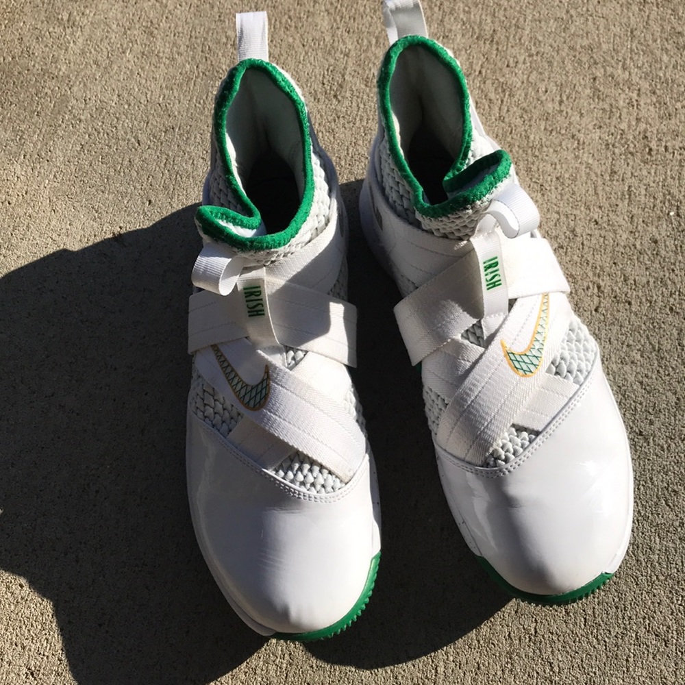 Men’s 9 Nike LeBron Soldier 12 EP
